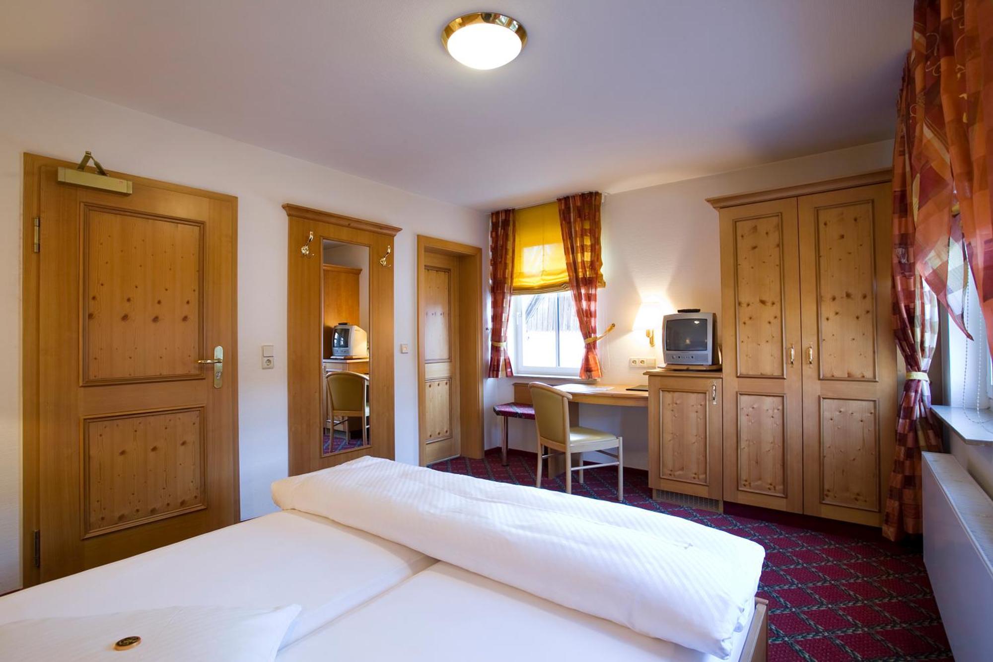 Hotel Traube สตุตการ์ต ภายนอก รูปภาพ